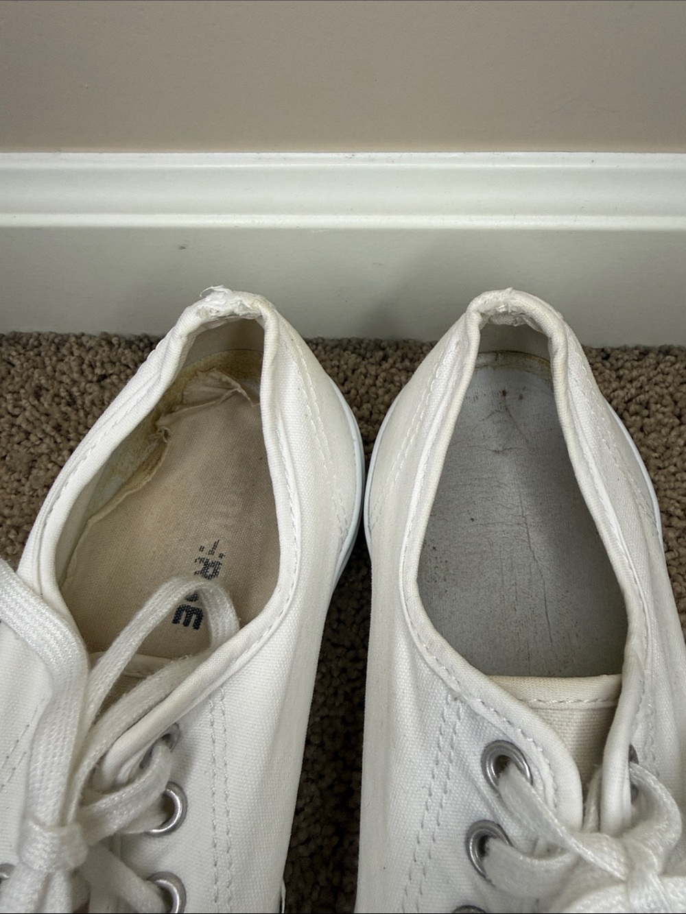 Converse | White Low-Top Jack Purcell Canvas Sneakers | 8.5 - Picture 2 of 4